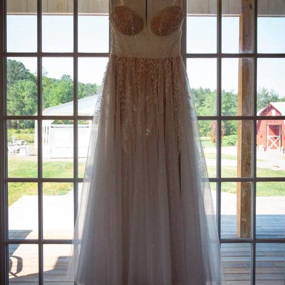Martina Liana White Wedding Dress - Picture 2 of 8
